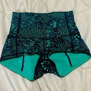 Lululemon high rise short